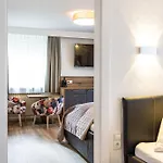 Lejlighedshotel By Hofer - Summer Card Included 3*
