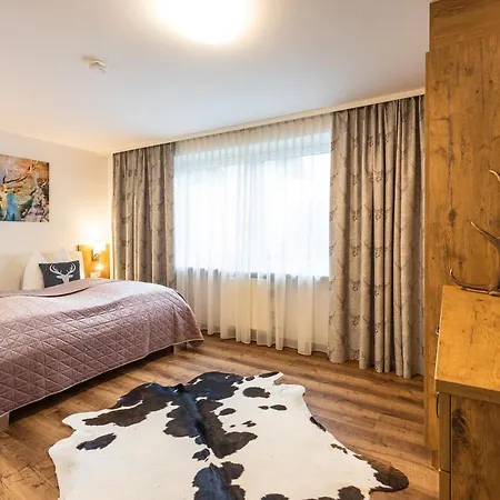 By Hofer Apartahotel